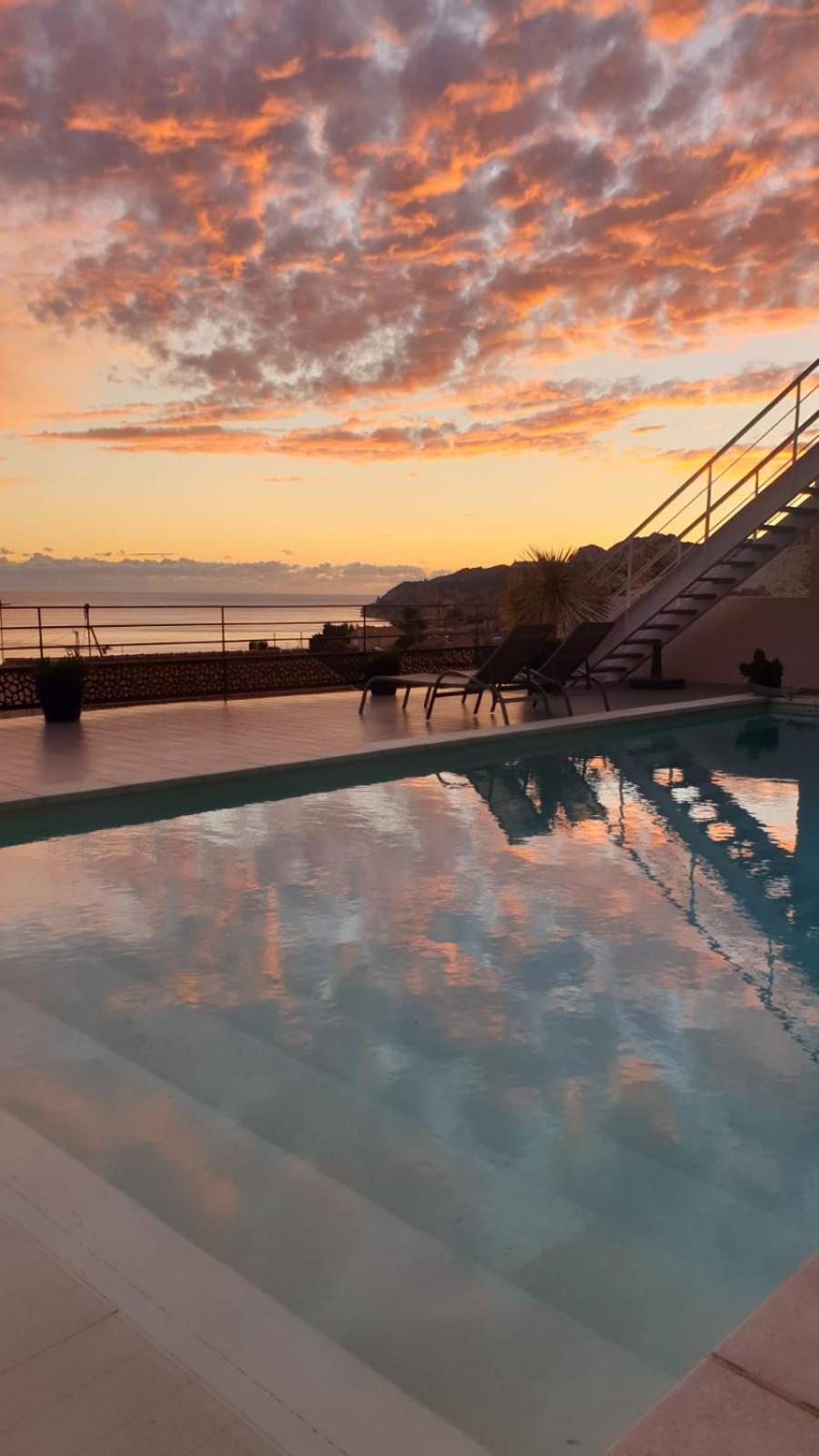 Les Suites Love 3 Spa Vue Mer Piscine Marseille Eksteriør billede